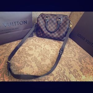 **AUTHENTIC WITH RECEIPT** LOUIS VUITTON SPEEDY 25